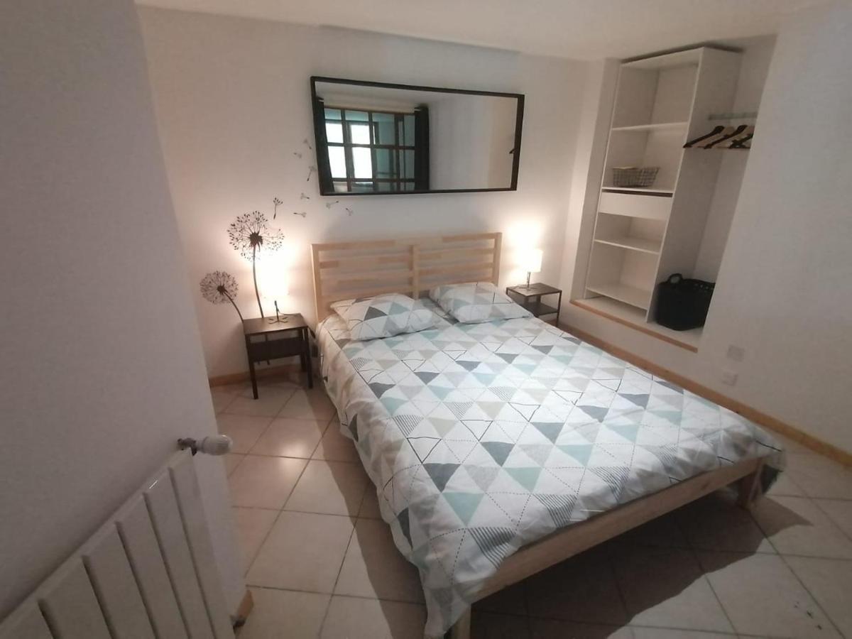 Le Nid Du Chat Noir - Maison Alveole Bed And Books シエ エクステリア 写真